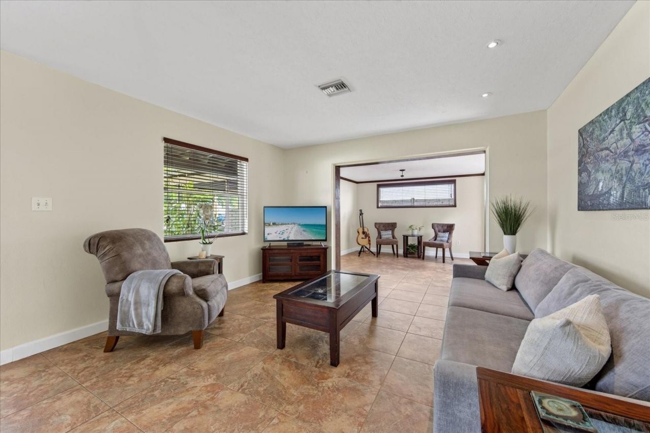 2350 Loma Linda Street , Sarasota, FL 34239 Photo