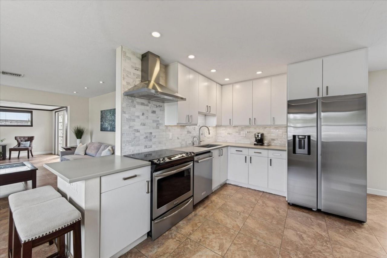2350 Loma Linda Street , Sarasota, FL 34239 Photo