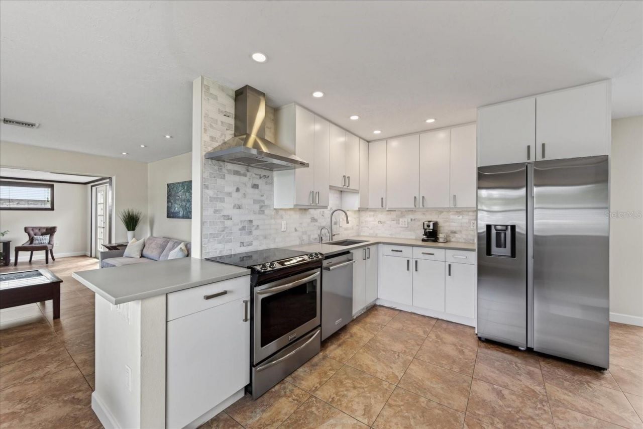 2350 Loma Linda Street , Sarasota, FL 34239 Photo