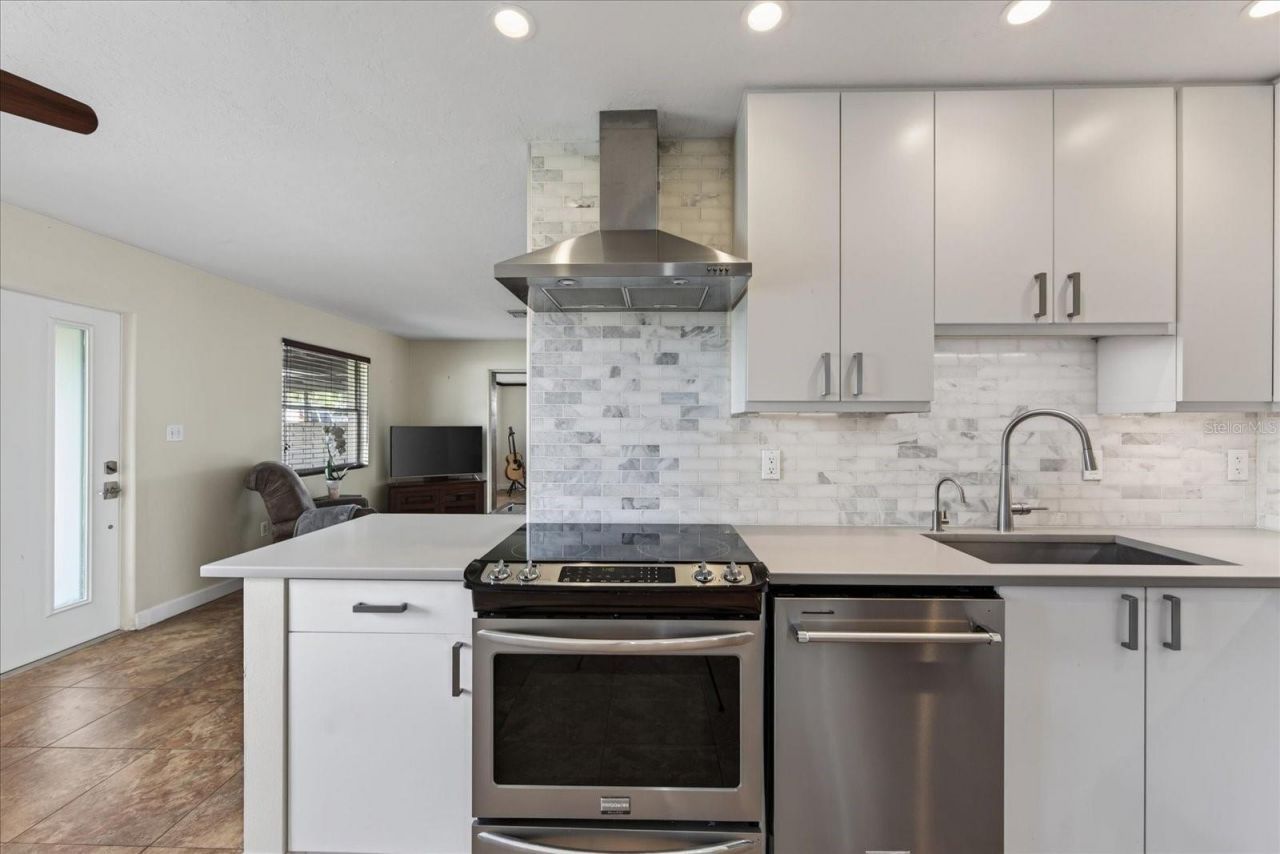2350 Loma Linda Street , Sarasota, FL 34239 Photo