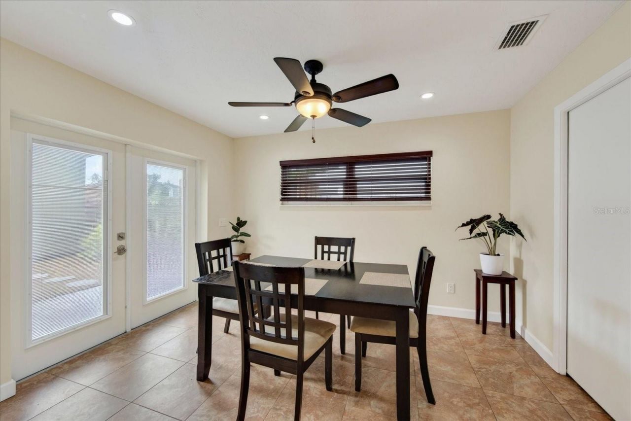 2350 Loma Linda Street , Sarasota, FL 34239 Photo