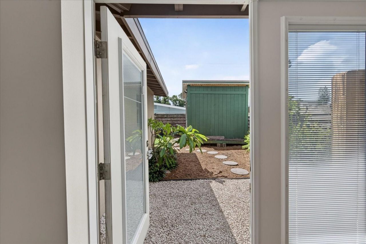 2350 Loma Linda Street , Sarasota, FL 34239 Photo