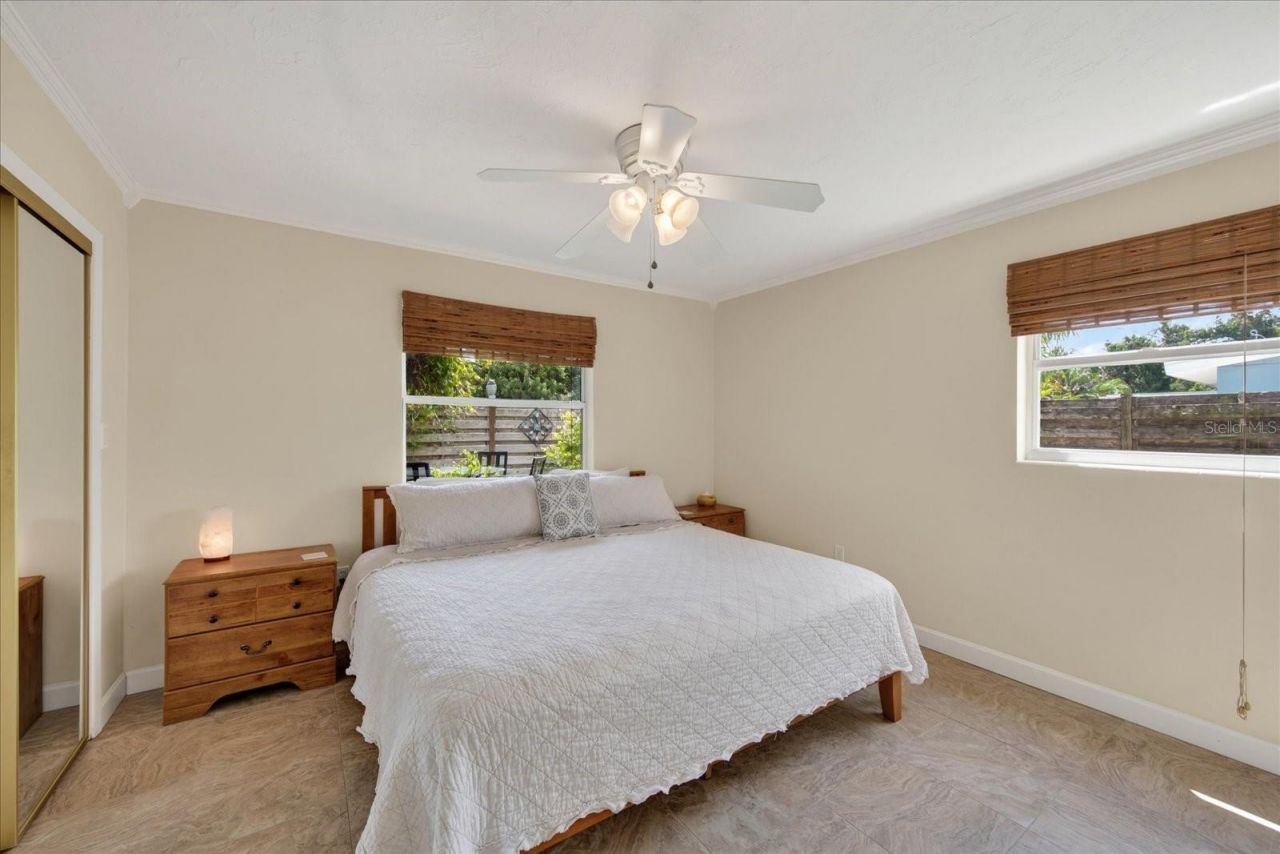 2350 Loma Linda Street , Sarasota, FL 34239 Photo