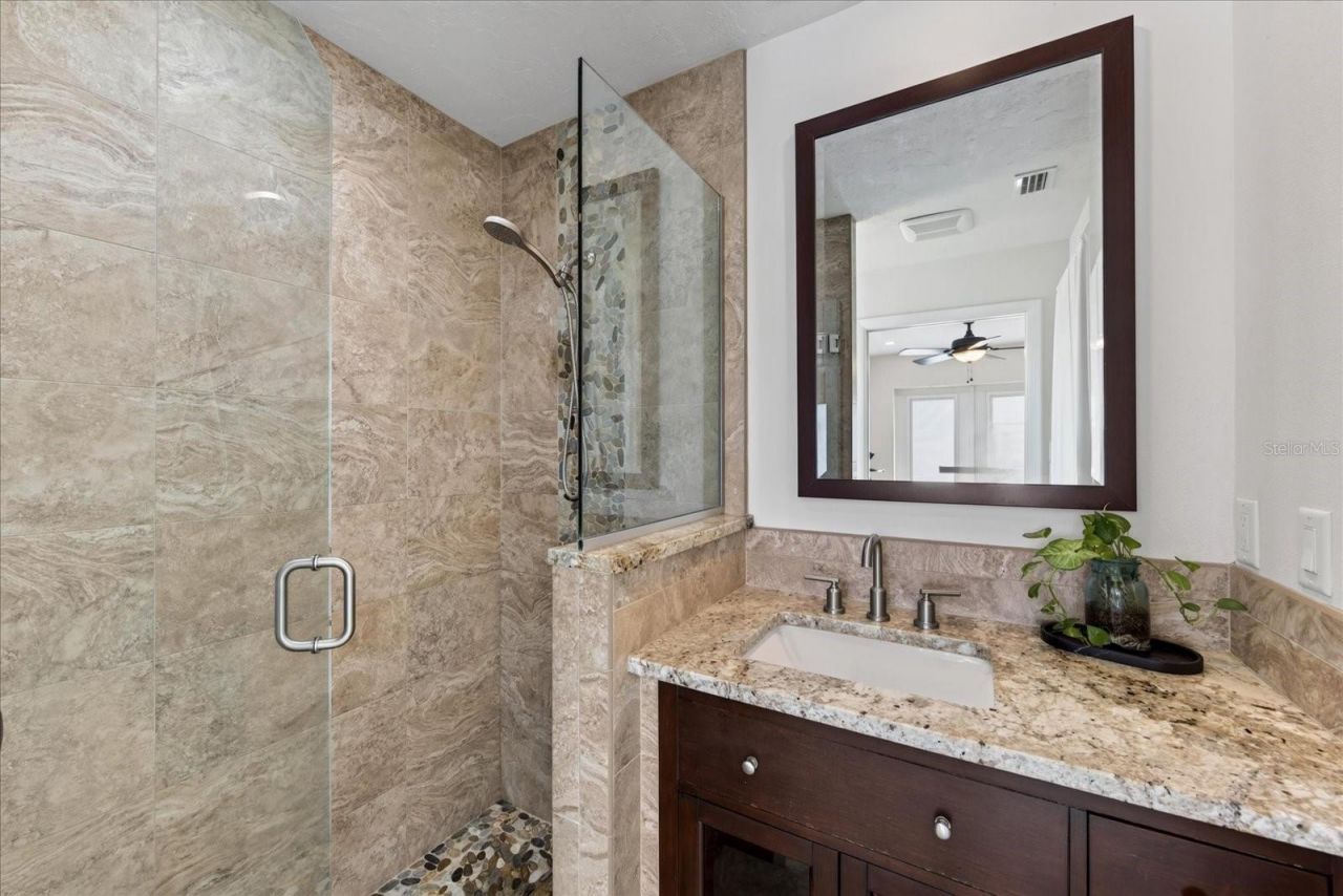 2350 Loma Linda Street , Sarasota, FL 34239 Photo