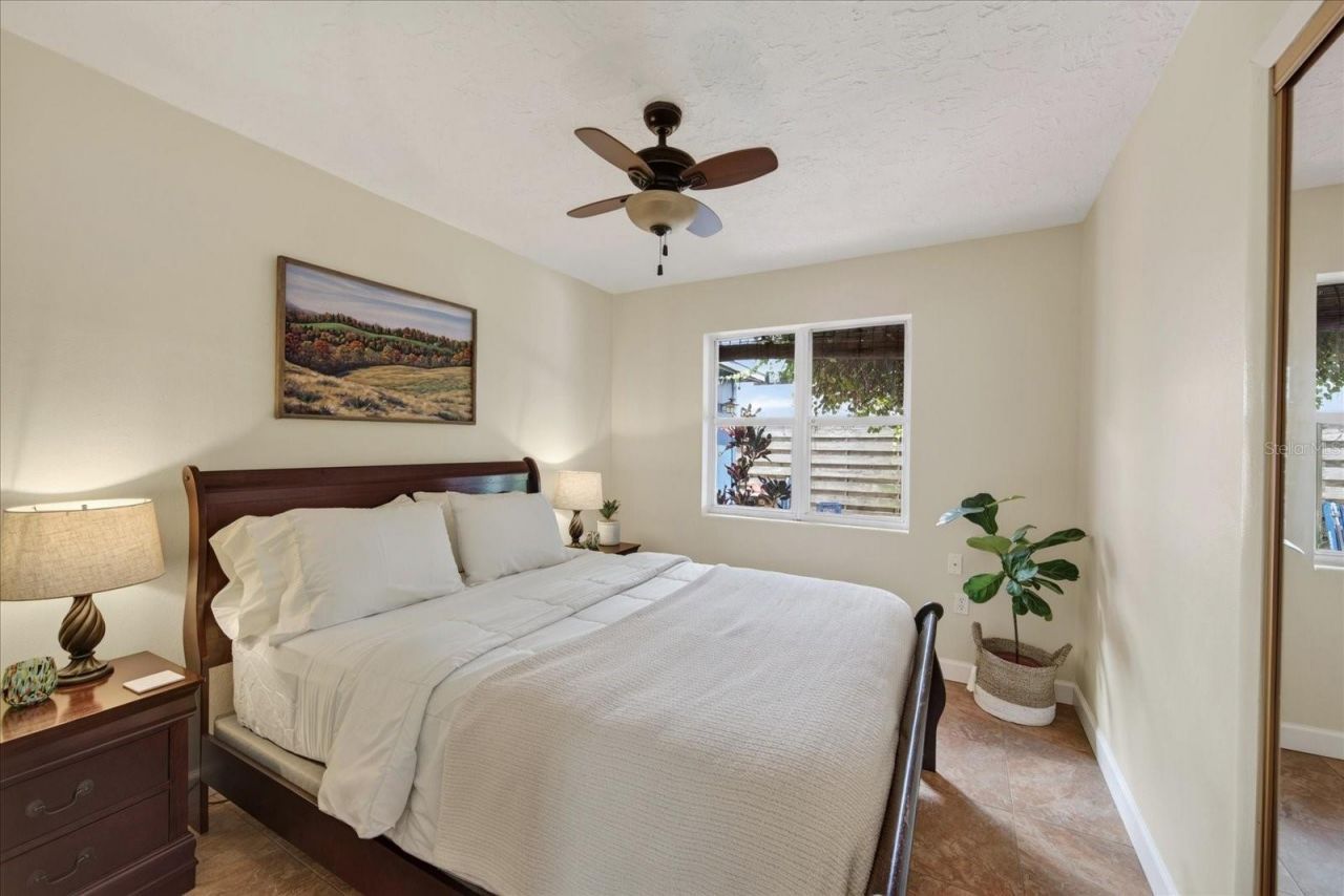 2350 Loma Linda Street , Sarasota, FL 34239 Photo