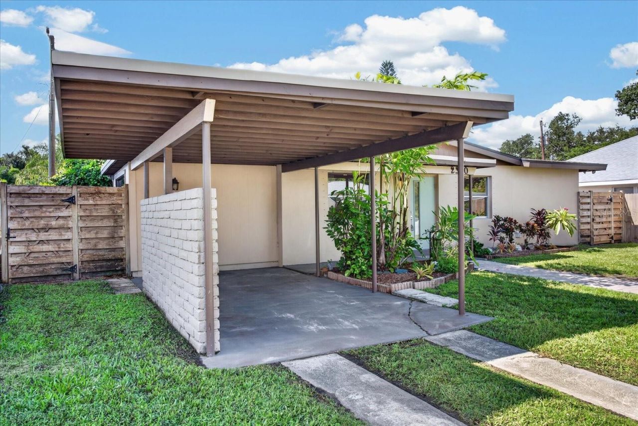 2350 Loma Linda Street , Sarasota, FL 34239 Photo