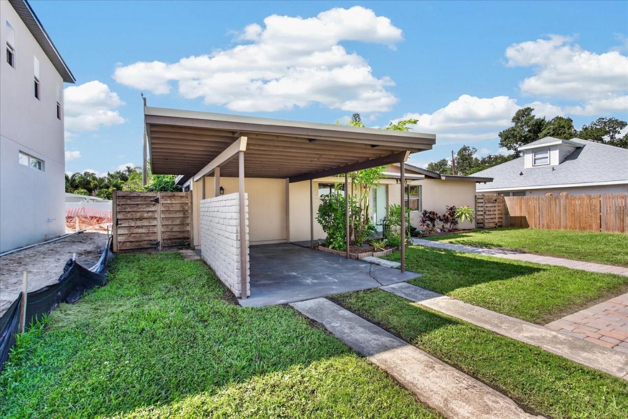 2350 Loma Linda Street , Sarasota, FL 34239 Photo