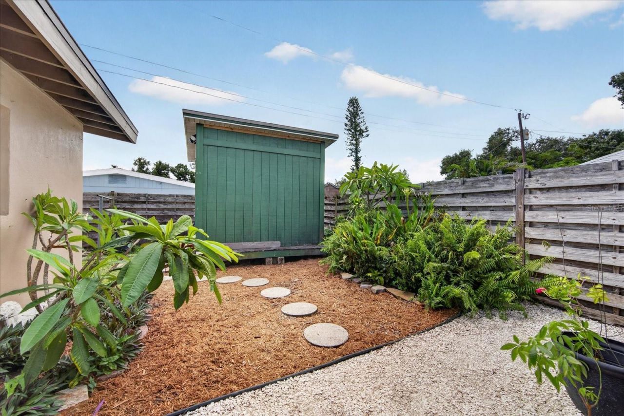 2350 Loma Linda Street , Sarasota, FL 34239 Photo