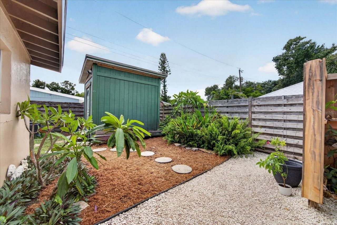 2350 Loma Linda Street , Sarasota, FL 34239 Photo