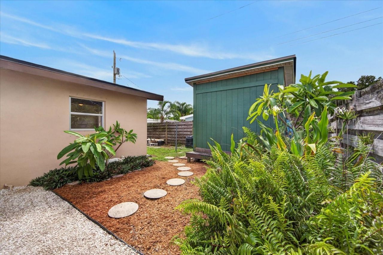 2350 Loma Linda Street , Sarasota, FL 34239 Photo