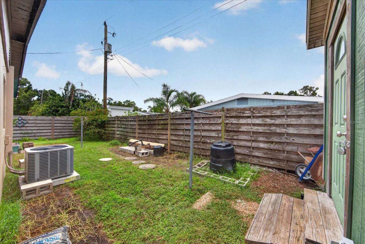 2350 Loma Linda Street , Sarasota, FL 34239 Photo