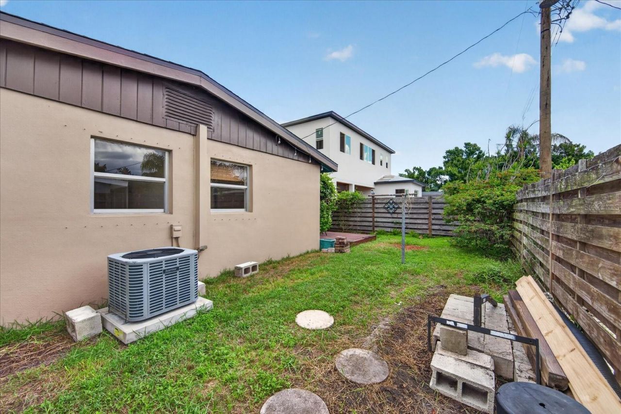2350 Loma Linda Street , Sarasota, FL 34239 Photo