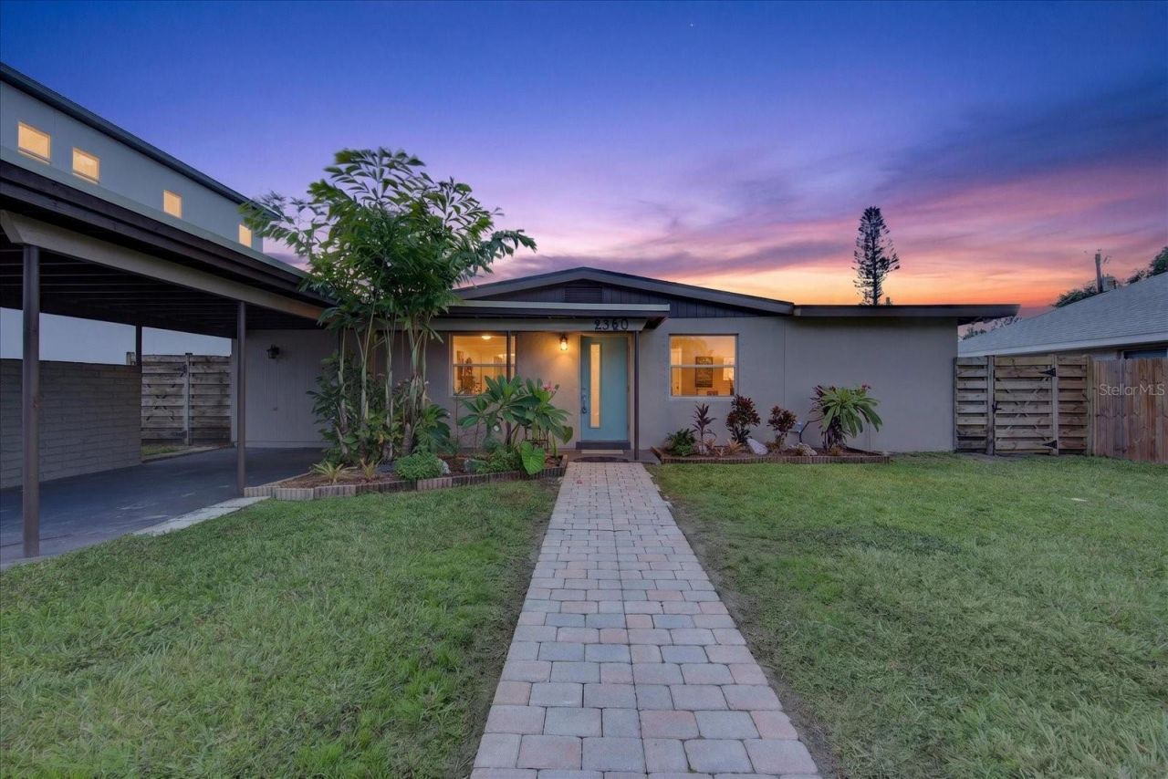 2350 Loma Linda Street , Sarasota, FL 34239 Photo
