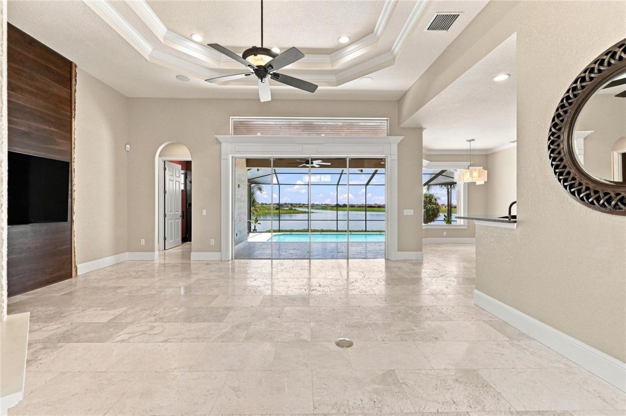 644 Hart Lake Drive, Winter Haven, FL 33884 Photo