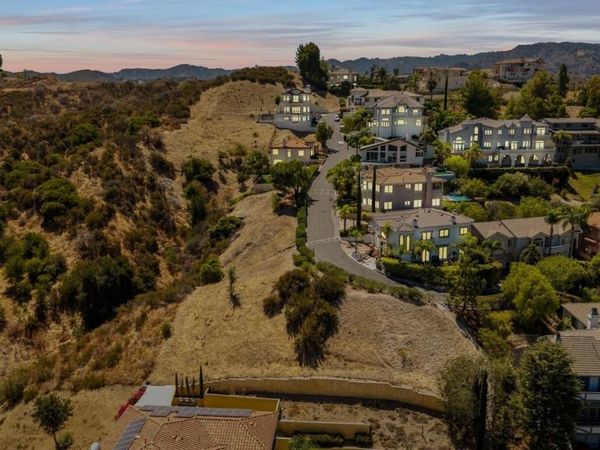 24856 Bella Vista Drive, Newhall, CA 91321