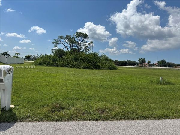 224 SW 31 ST PL , Cape Coral, FL 33991