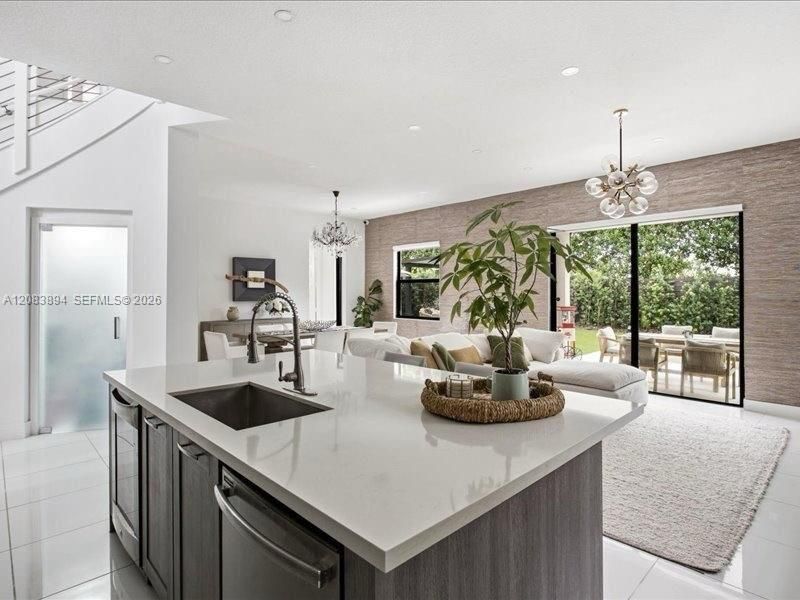 15603 NW 88th Ave , Miami Lakes, FL 33018 Photo