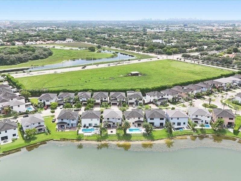 15603 NW 88th Ave , Miami Lakes, FL 33018 Photo