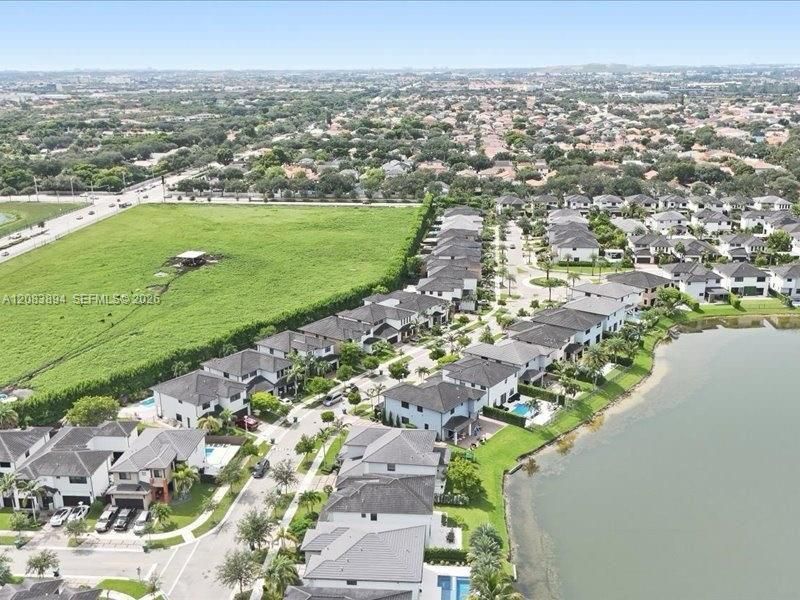15603 NW 88th Ave , Miami Lakes, FL 33018 Photo