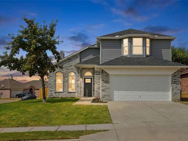 4720 Boothbay Way, Fort Worth, TX 76179