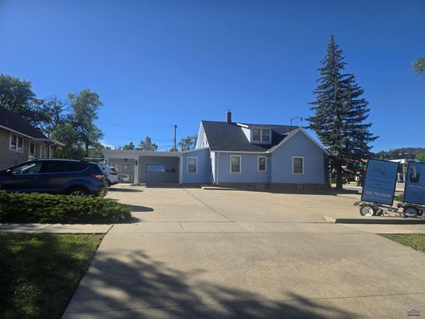 1508 MT RUSHMORE RD, Rapid City, SD 57701
