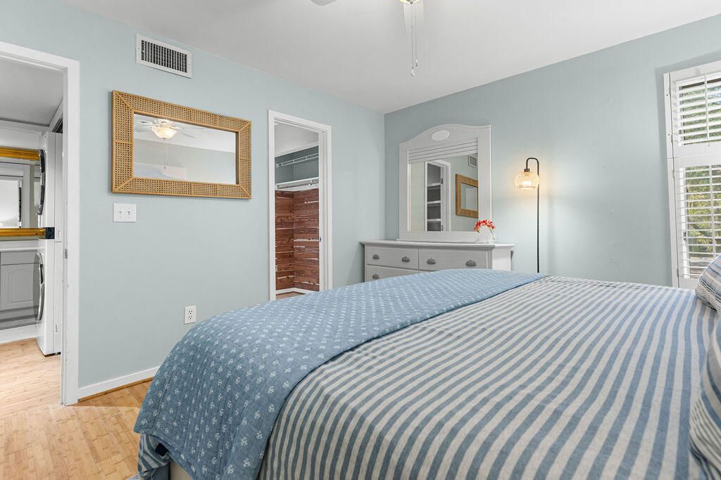 1615 Live Oak Park Photo 19