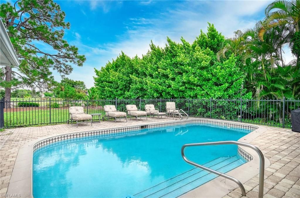 112 Palmetto Dunes Cir , Naples, FL 34113 Photo