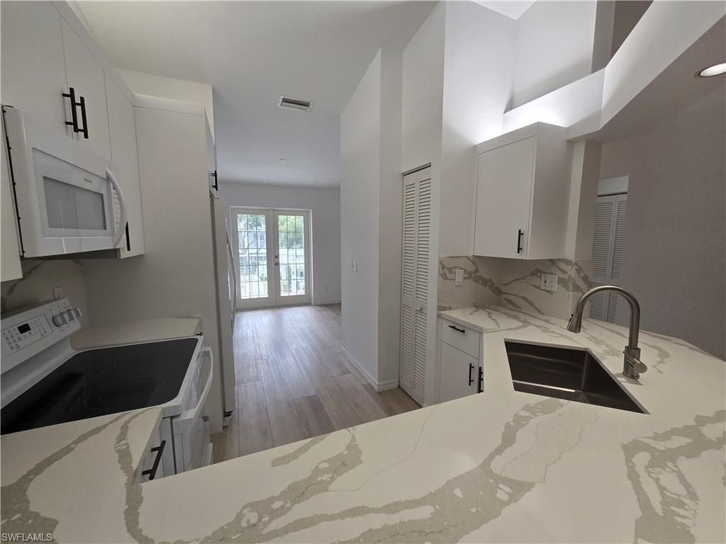 859 Tanbark Dr, Unit 204, Naples, FL 34108 Photo