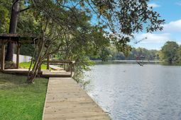104 Lakeview Drive photo 4