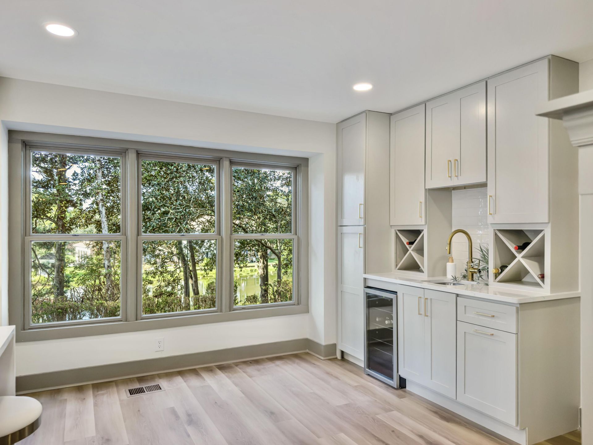 104 Lakeview Drive Photo 32
