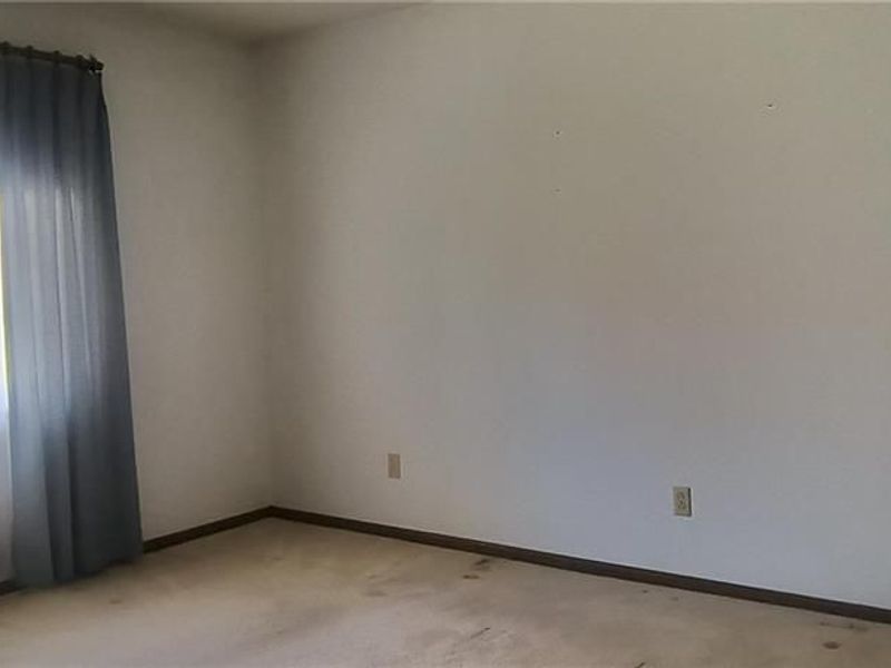 2230 Manhatten, Springfield, OH 45504 Photo 10