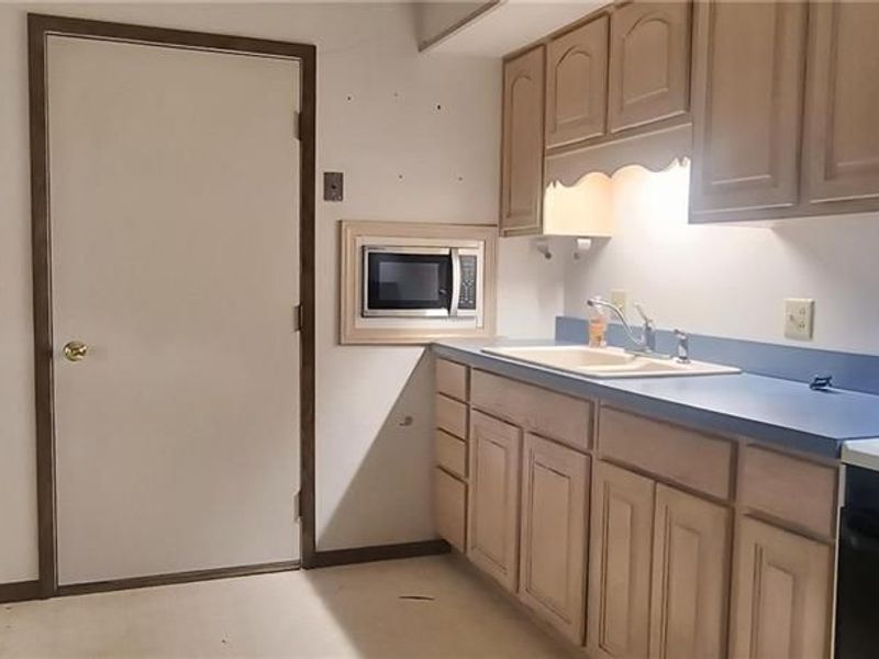 2230 Manhatten, Springfield, OH 45504 Photo 14