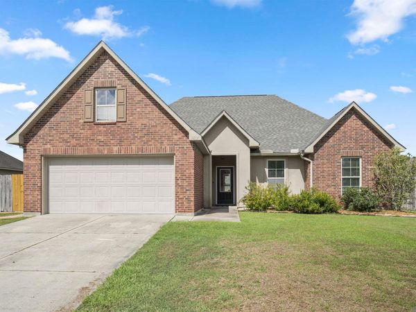 14231 Martinique Dr, Gonzales, LA 70737