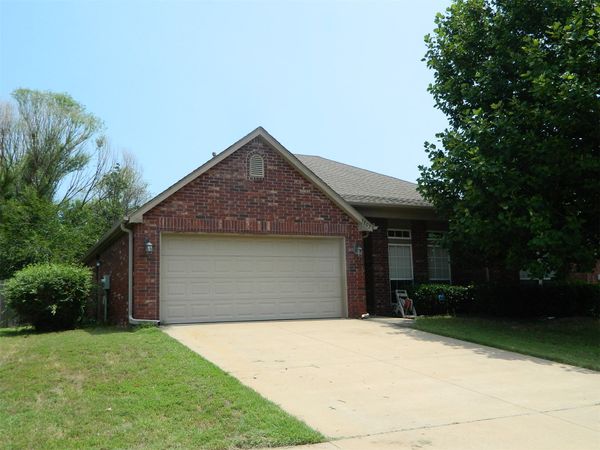 9803 N 100th East Avenue , Owasso, OK 74055
