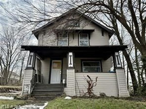 22 Brighton Drive , Akron, OH 44301