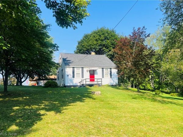 4695 Grapeland Avenue , Louisville, OH 44641
