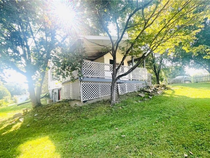 4695 Grapeland Avenue, Louisville, OH 44641 Photo 3