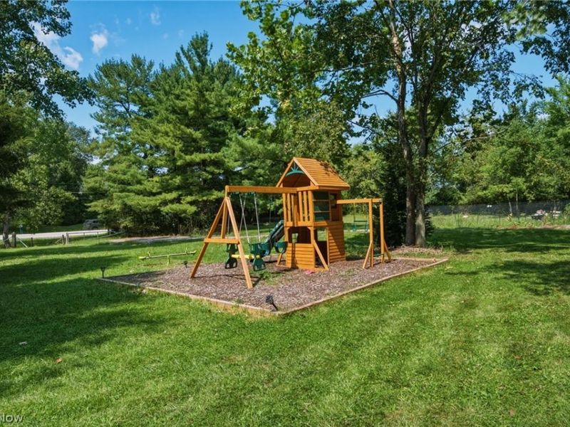 1387 Nesbitt Road, Northfield, OH 44067 Photo 30
