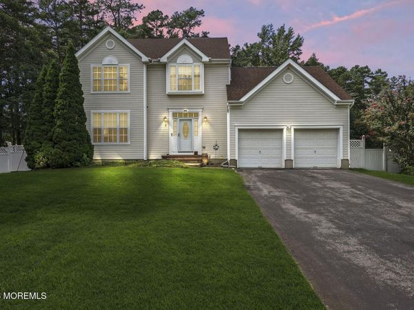 2 Sparrow Court, Jackson, NJ 08527