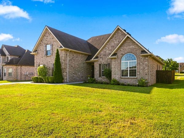 1734 Bear Paw Lane , Murfreesboro, TN 37130