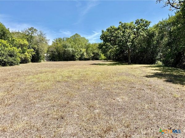 00 W North Street , Victoria, TX 77901