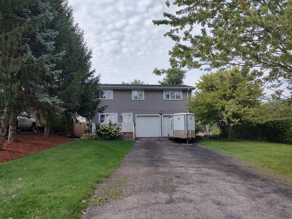 834 Shawnee Trail, LAKE IN THE HILLS, IL 60156