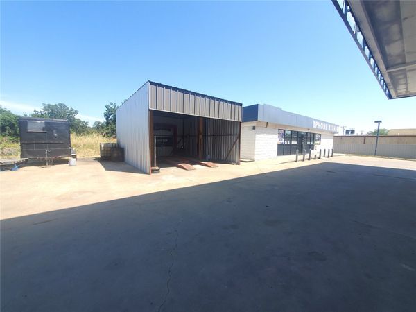 7701 E 21 Street , Tulsa, OK 74129