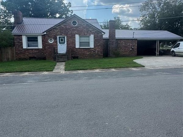 211 W Fannetta Street, Dexter, MO 63841