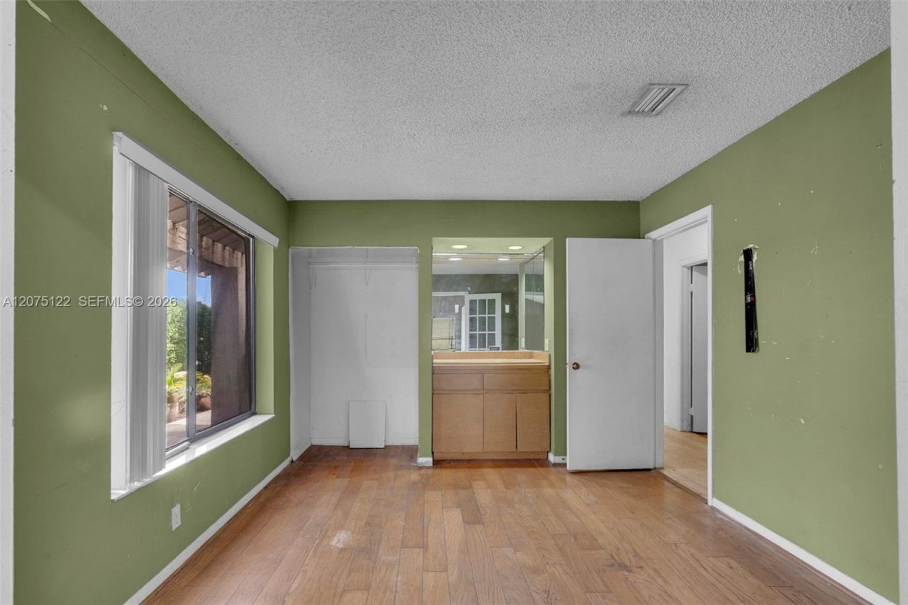 16871 Patio Village Ct, Weston, FL 33326 Photo