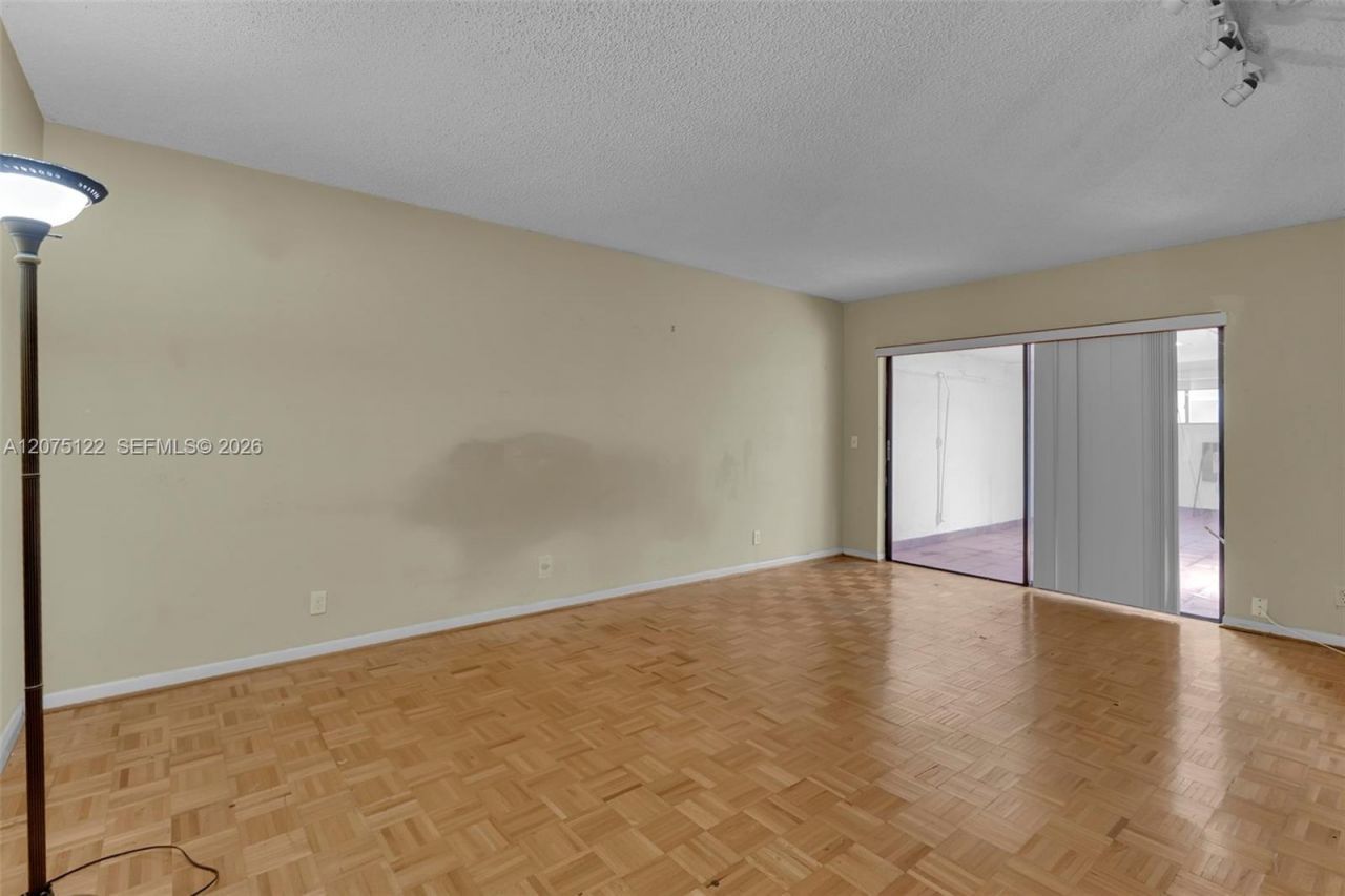16871 Patio Village Ct, Weston, FL 33326 Photo