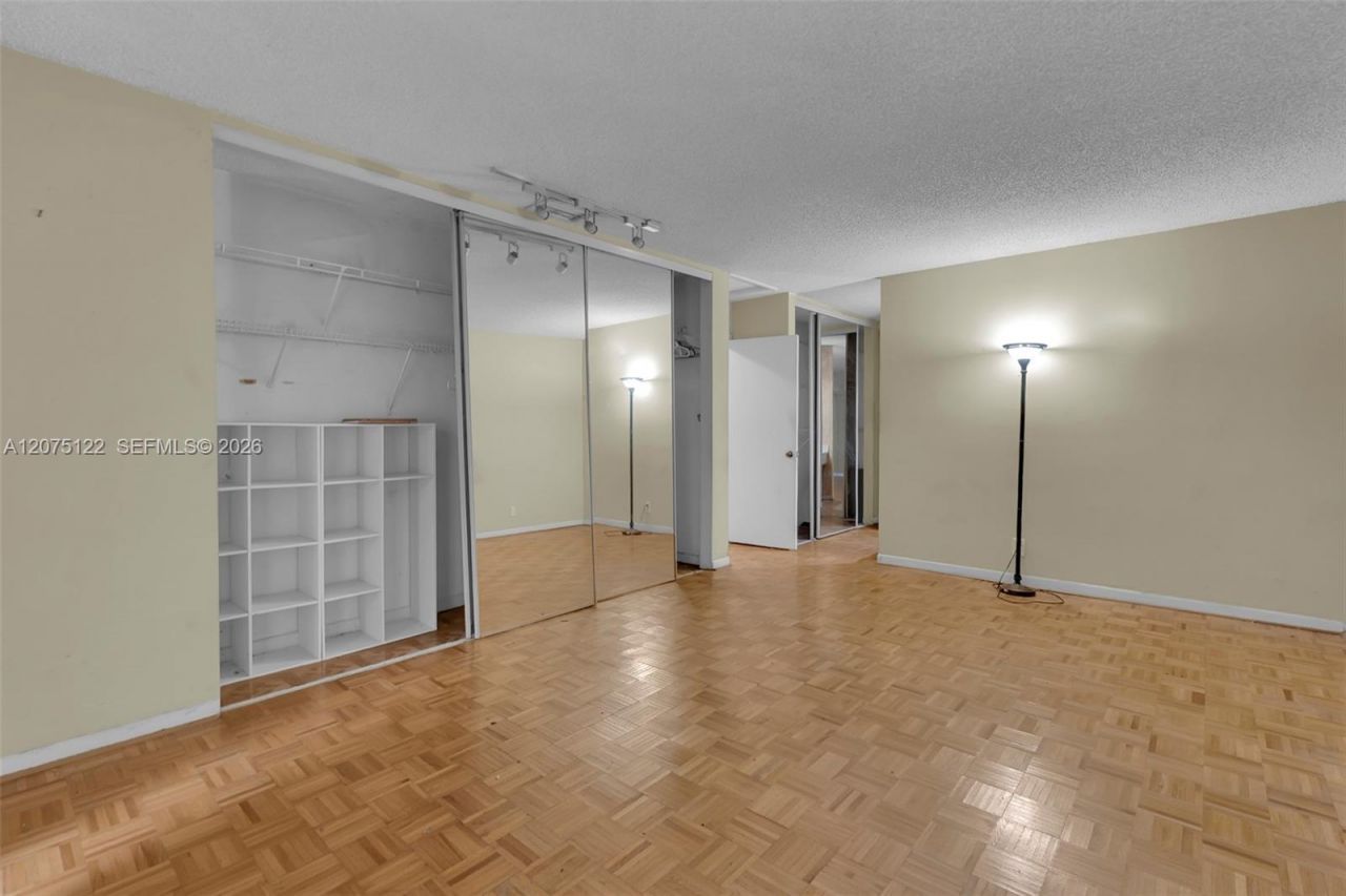 16871 Patio Village Ct, Weston, FL 33326 Photo