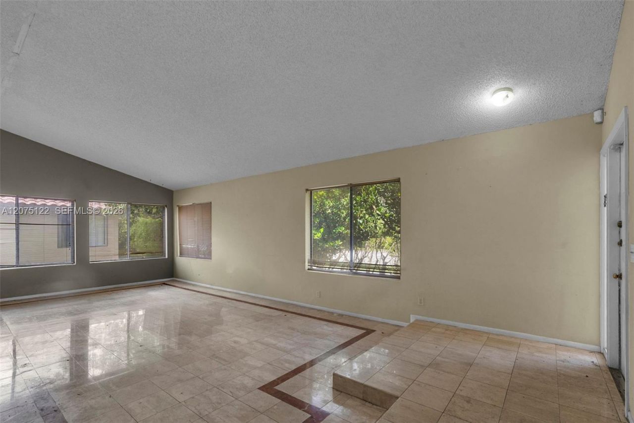16871 Patio Village Ct, Weston, FL 33326 Photo