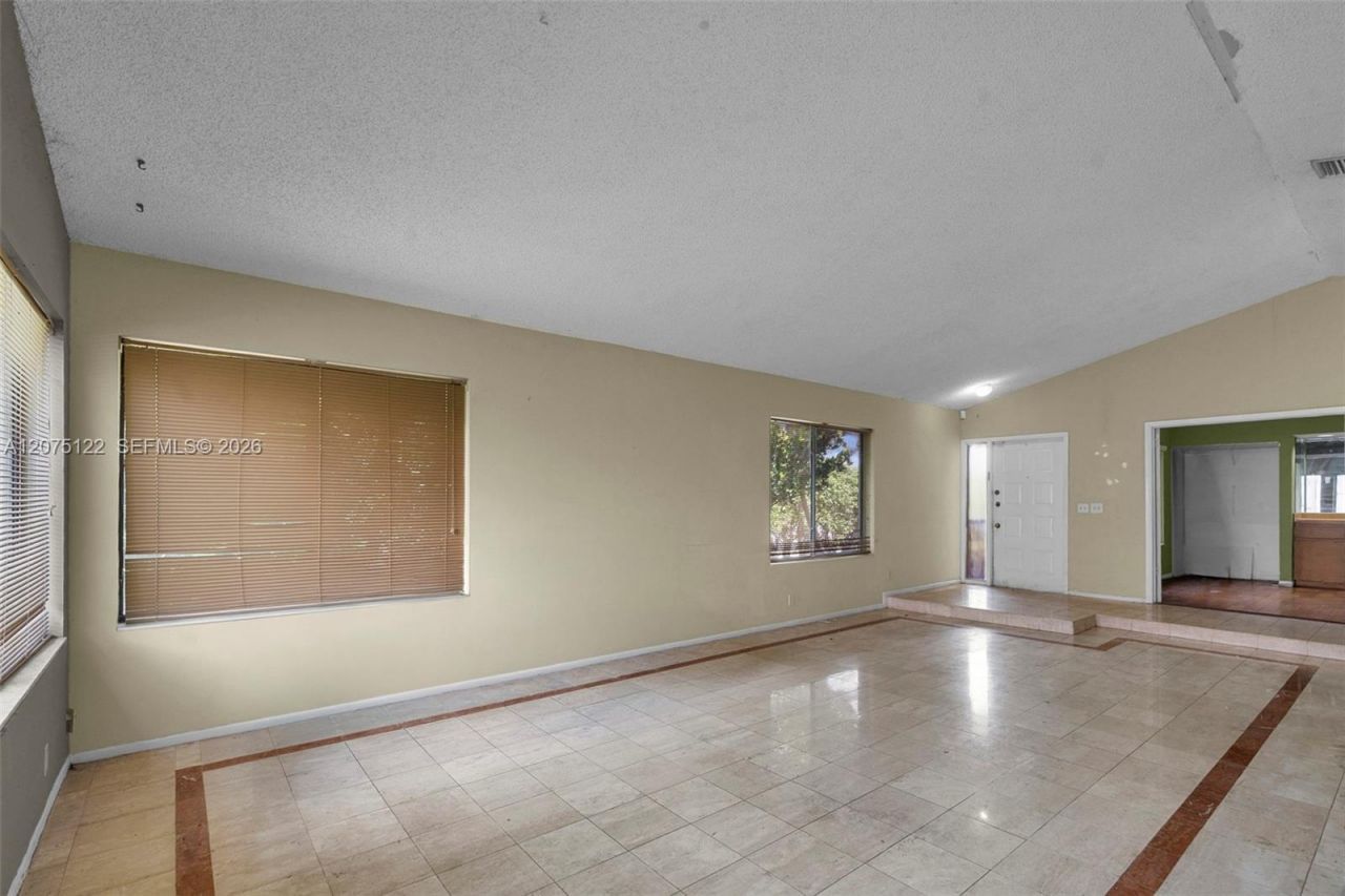 16871 Patio Village Ct, Weston, FL 33326 Photo