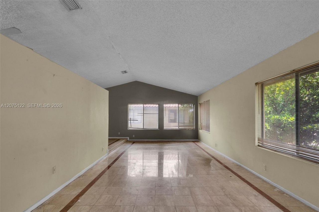 16871 Patio Village Ct, Weston, FL 33326 Photo